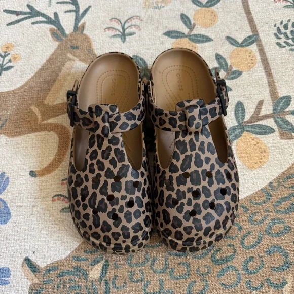 CROCS Leopard Print Mary Jane Mules size Women's 7 - Picture 2 of 5